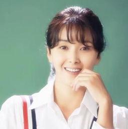 黄 曼个人资料,才华横溢的影视新星，多面魅力展现人生精彩