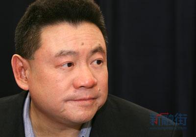 刘銮雄玩明星  第2张